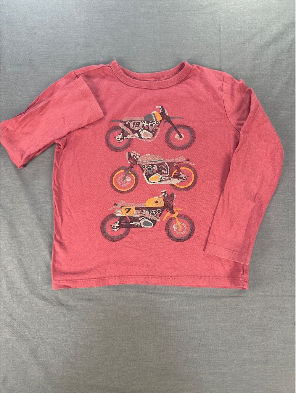 GAP Kids Boys Long Sleeve Graphic Tee Size S Red Cotton
